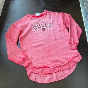 NEW CHICAGO BULLS NBA BASKETBALL CREWNECK SWEATER HEATHER RED